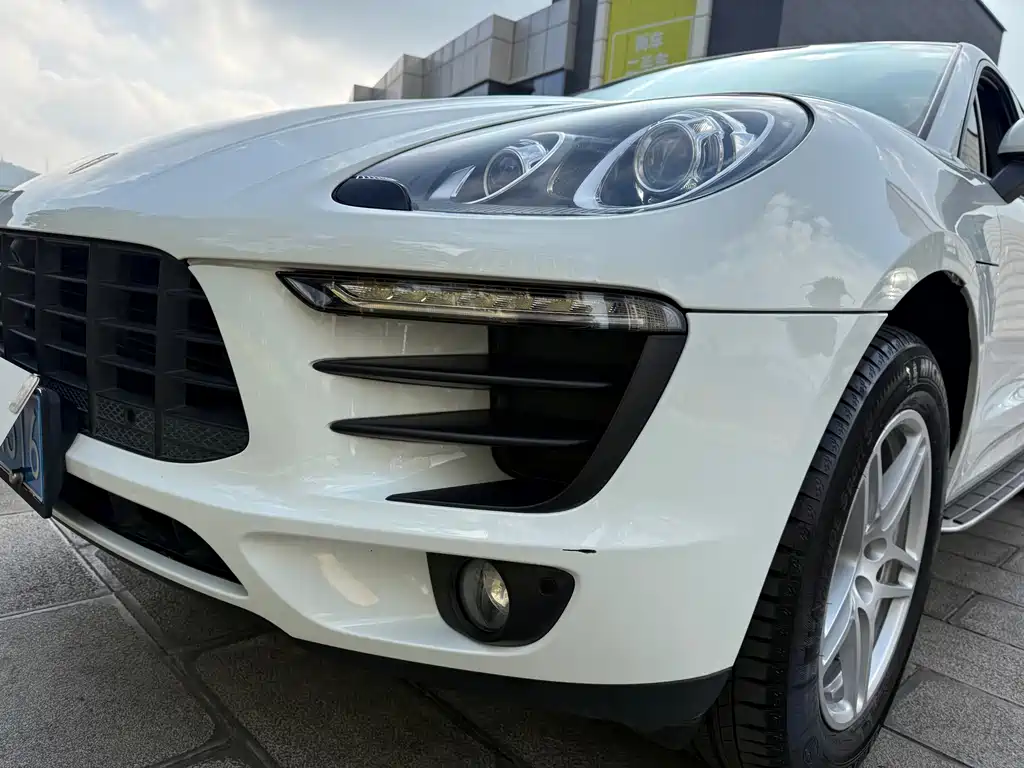Porsche Macan — миниатюра 13