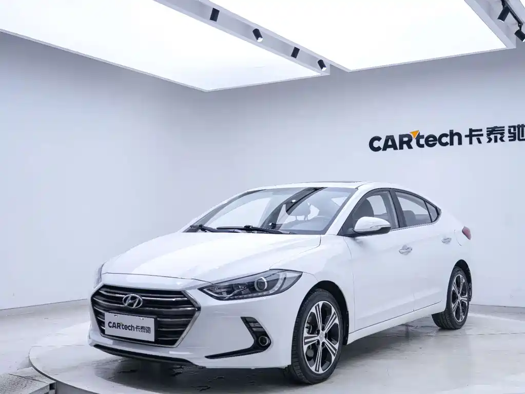 Hyundai Elantra — миниатюра 8