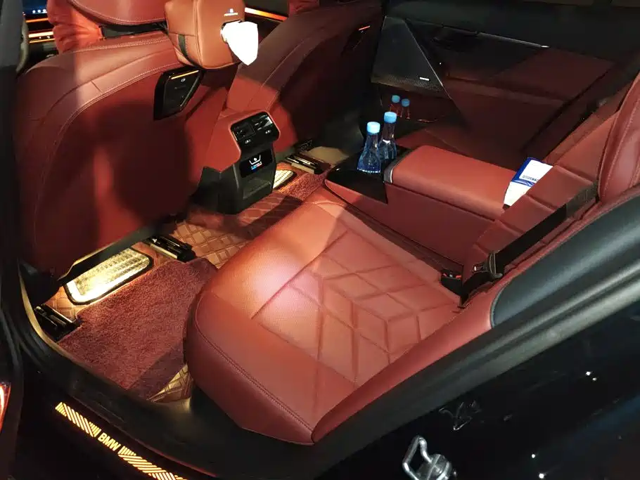 BMW 5 Series — миниатюра 10