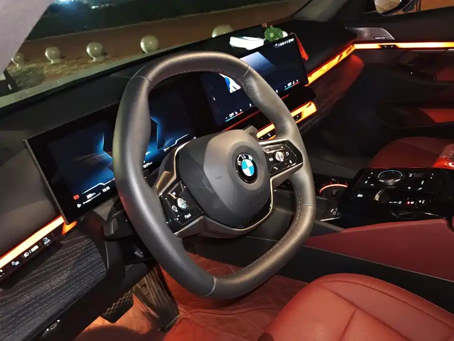 BMW 5 Series — миниатюра 14