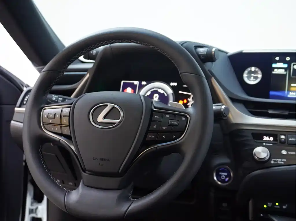 Lexus ES — миниатюра 24