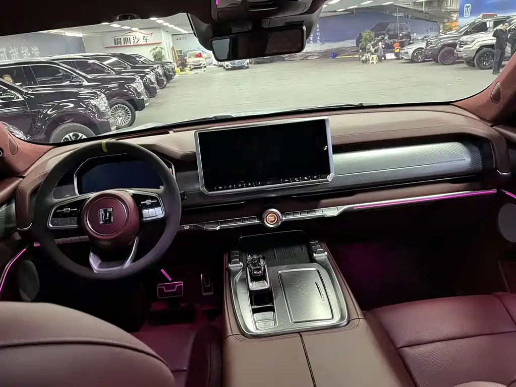 TANK TANK 700 NEW ENERGY