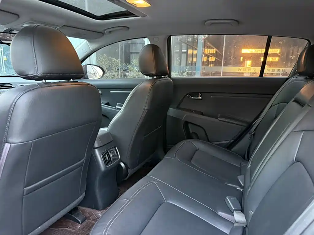 Kia Sportage — миниатюра 13