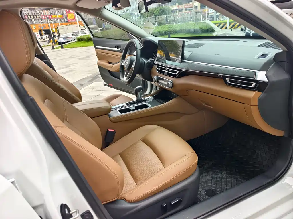 Nissan Teana — миниатюра 12