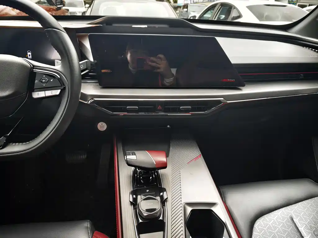 CHANGAN CHANGAN AUCHAN Z6