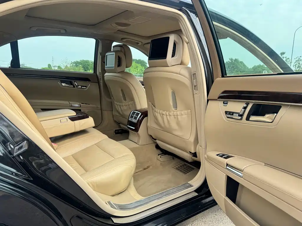 Mercedes-Benz S-Class — миниатюра 8