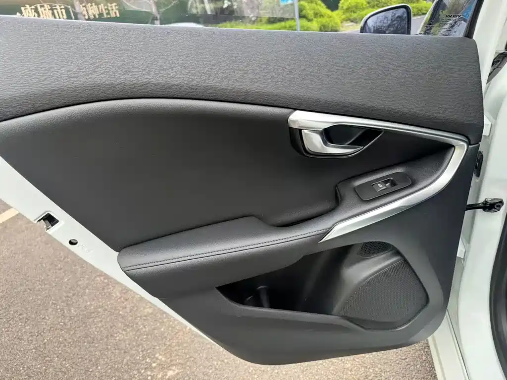 Volvo V40 2015 1.6T