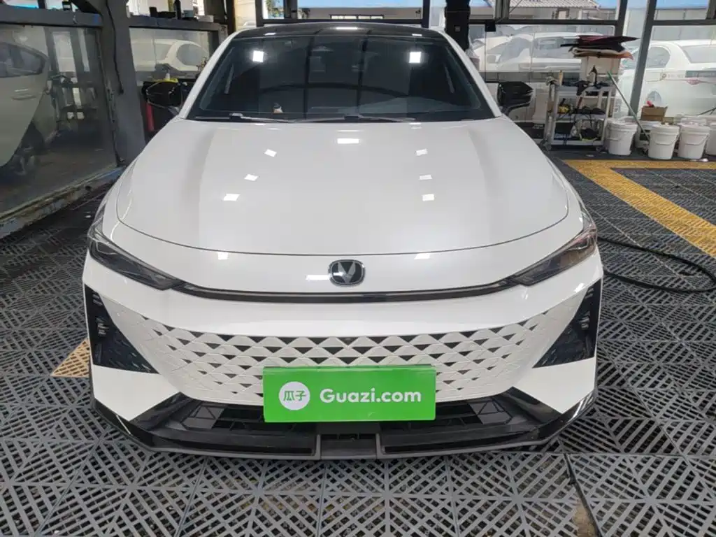 Changan UNI-V — миниатюра 3