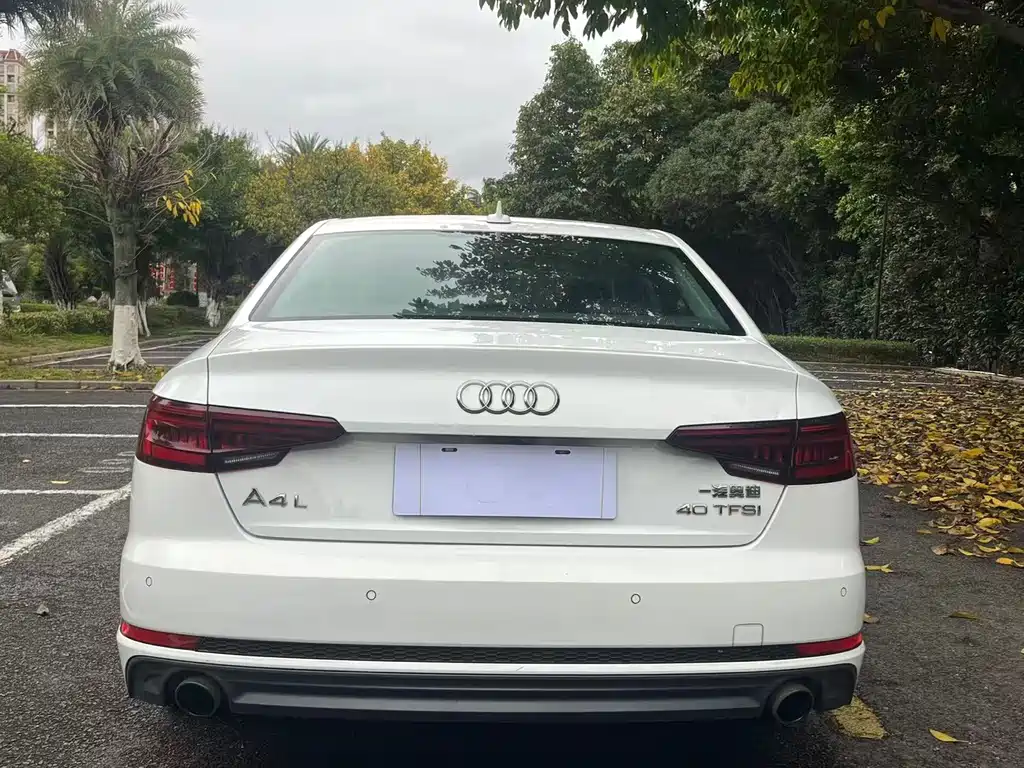 AUDI A4L