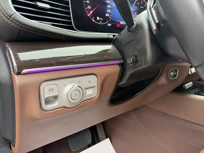 Mercedes-Benz GLE (Import) — миниатюра 13