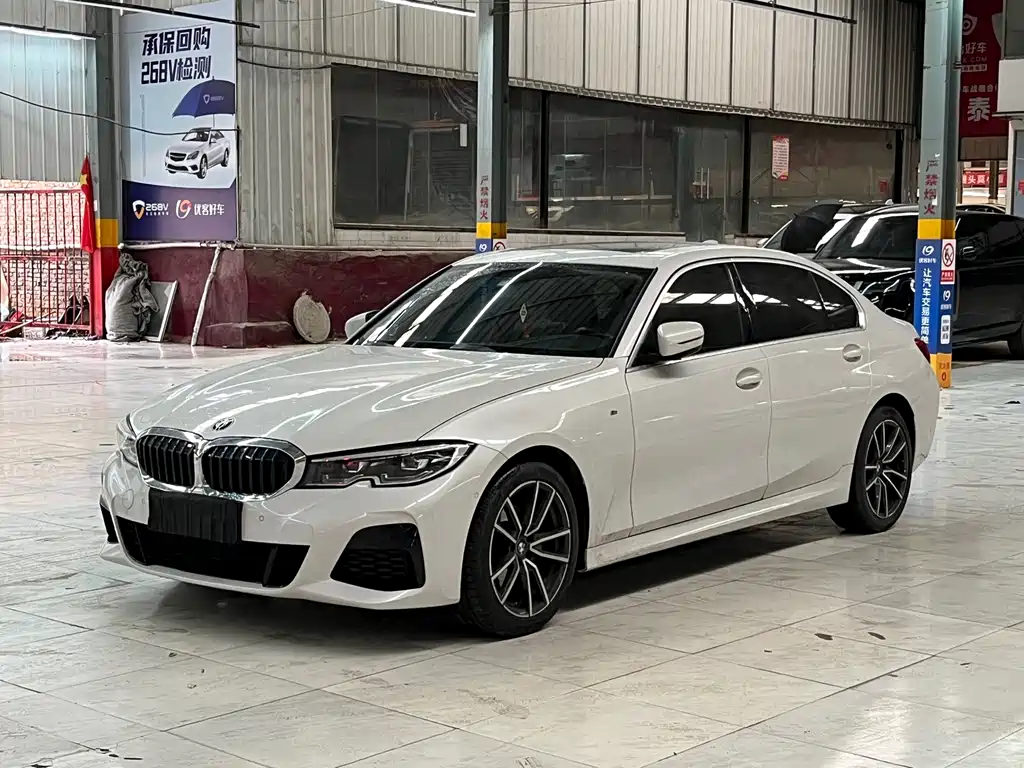 BMW 3 SERIES
