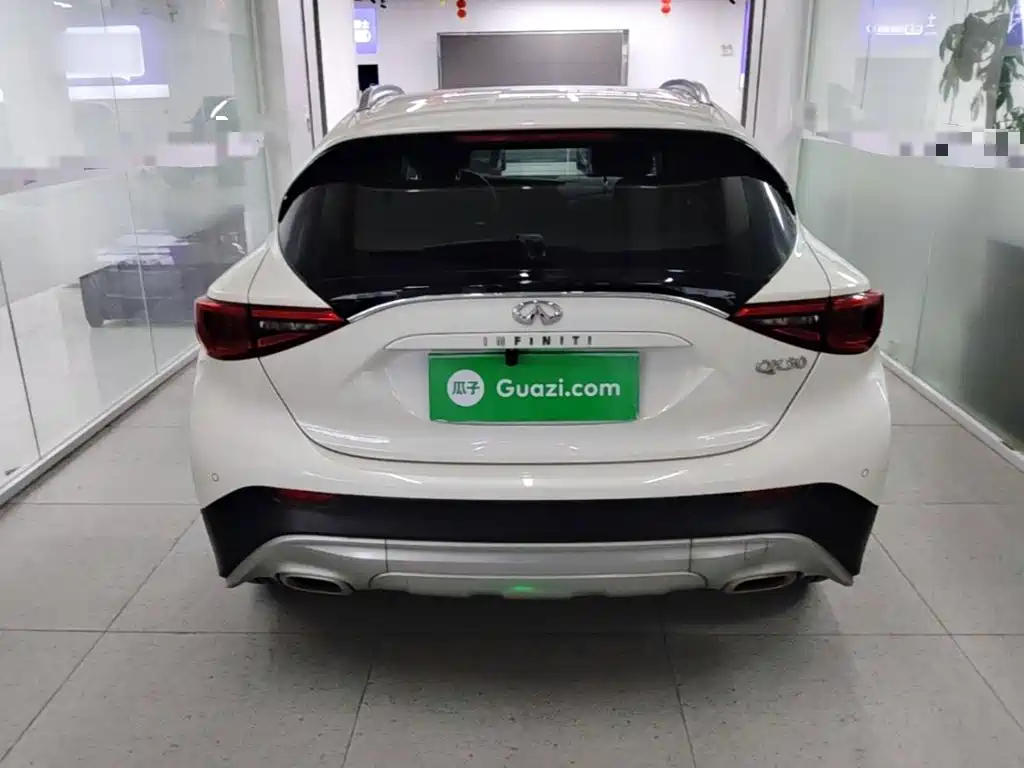 Infiniti QX30 — миниатюра 6