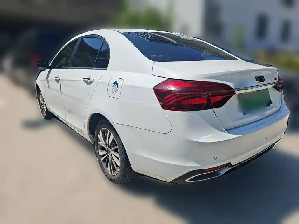 Geely Emgrand — миниатюра 25