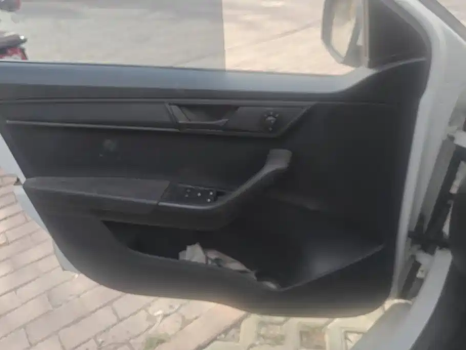 Skoda Fabia — миниатюра 7