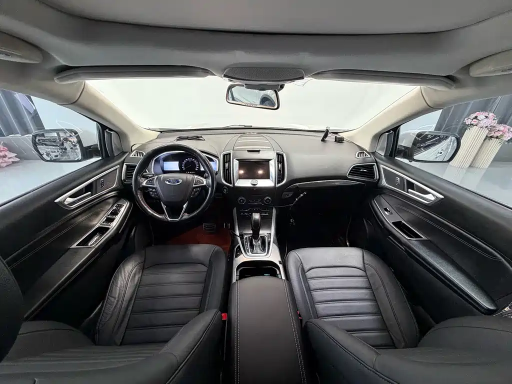 Ford Edge 2015 2.0T GTDi