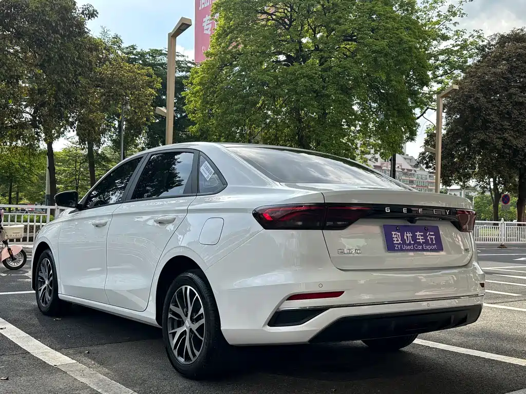 Geely Emgrand — миниатюра 4