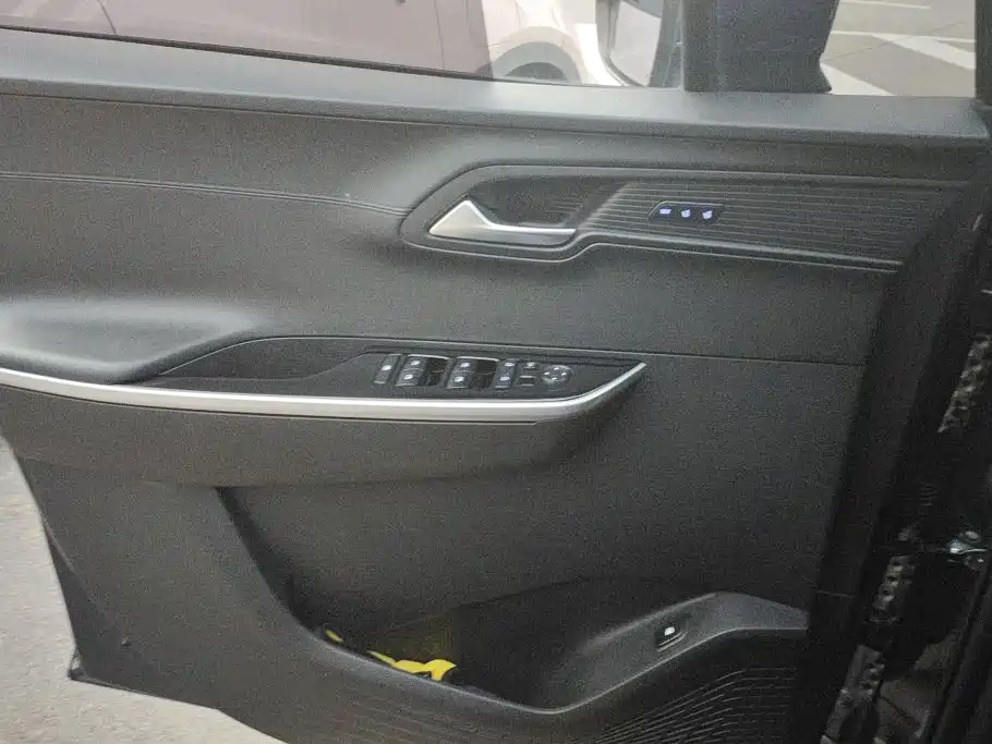 Hyundai Custo — миниатюра 7