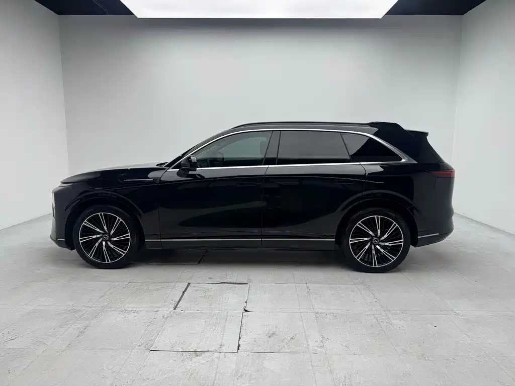 XPeng G9 — миниатюра 3