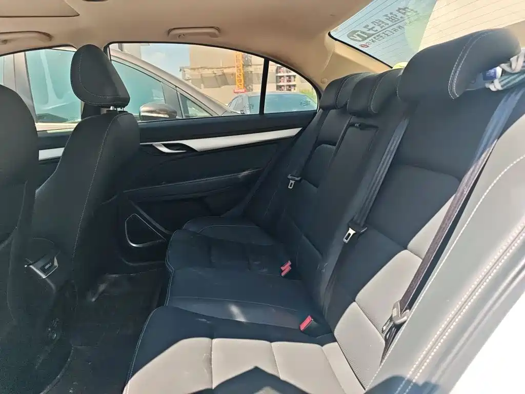 Geely Emgrand — миниатюра 15