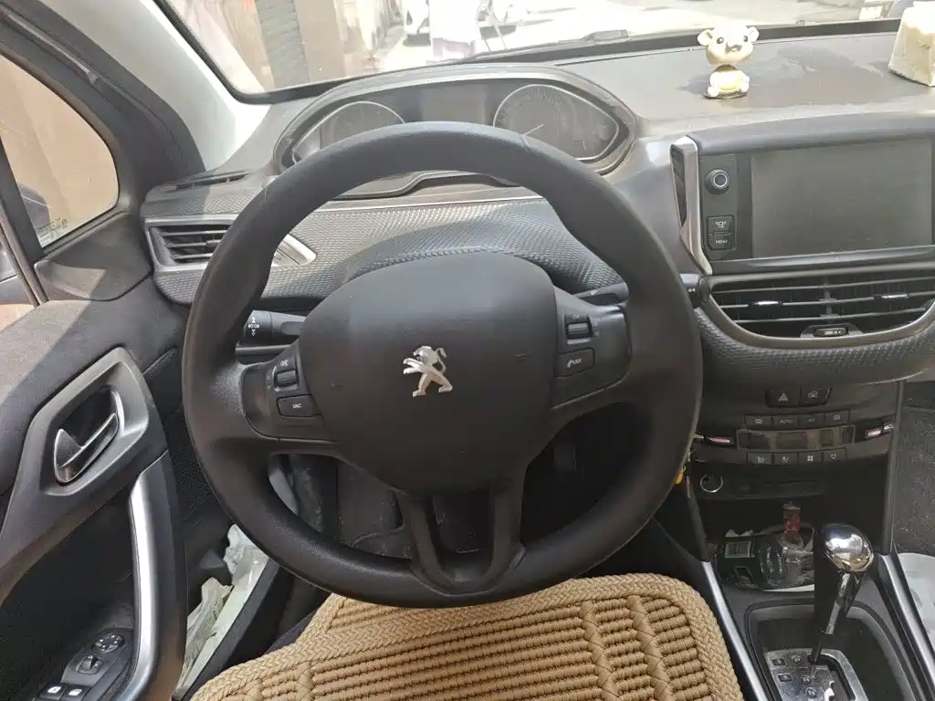 Peugeot 2008 — миниатюра 6