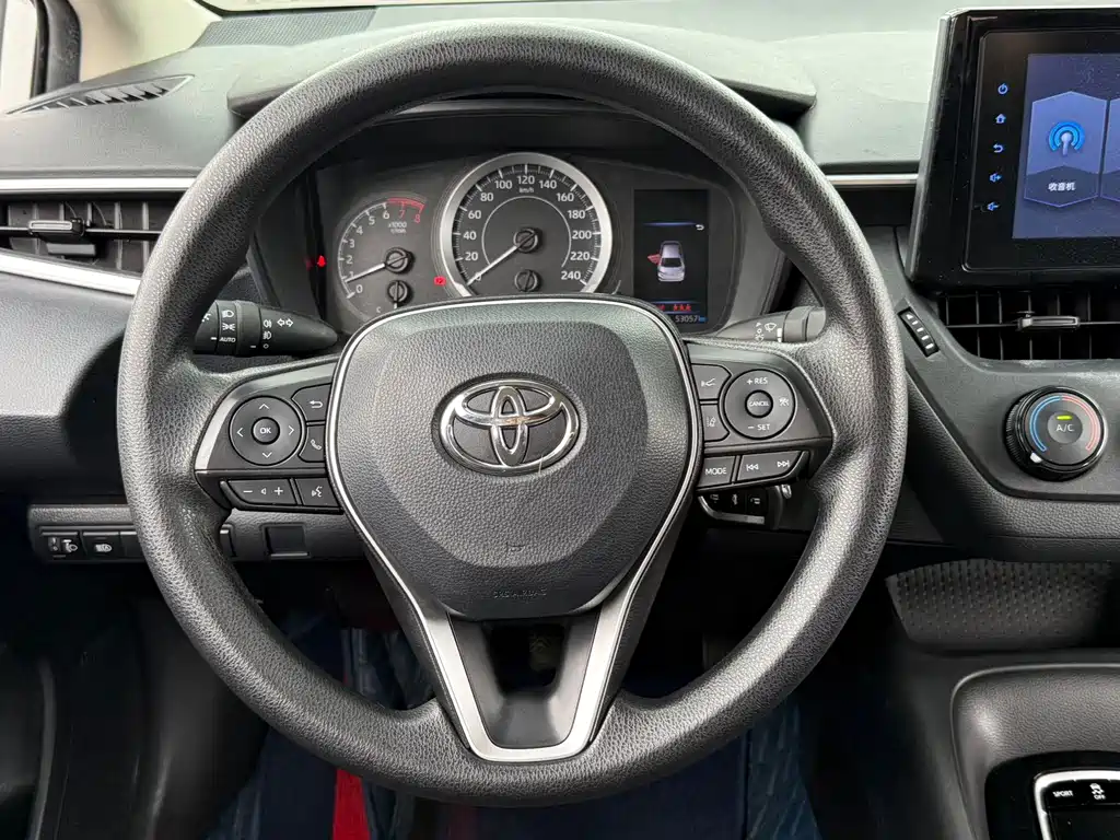 Toyota Corolla — миниатюра 10