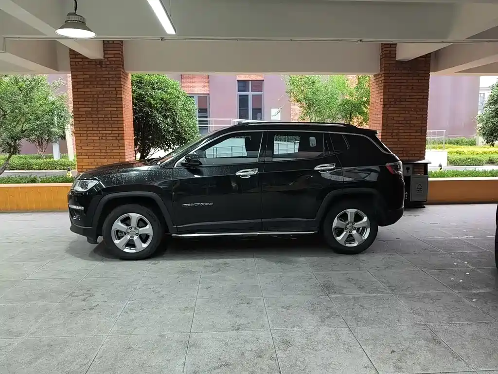Jeep Compass — миниатюра 2
