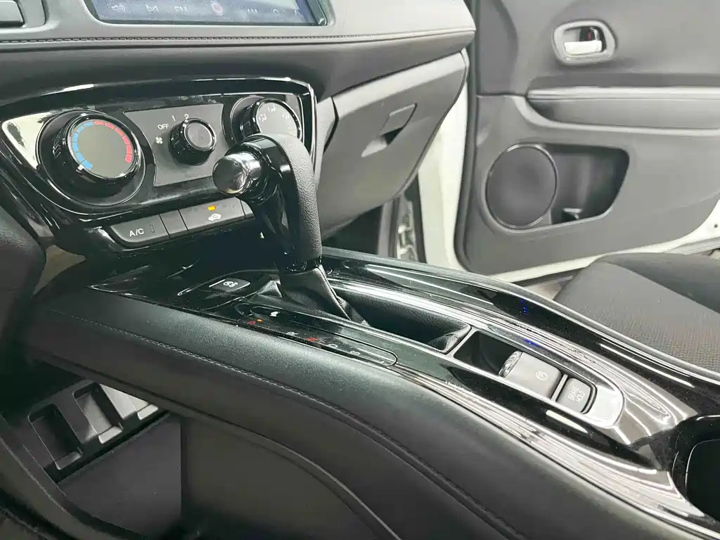 Honda Vezel — миниатюра 13