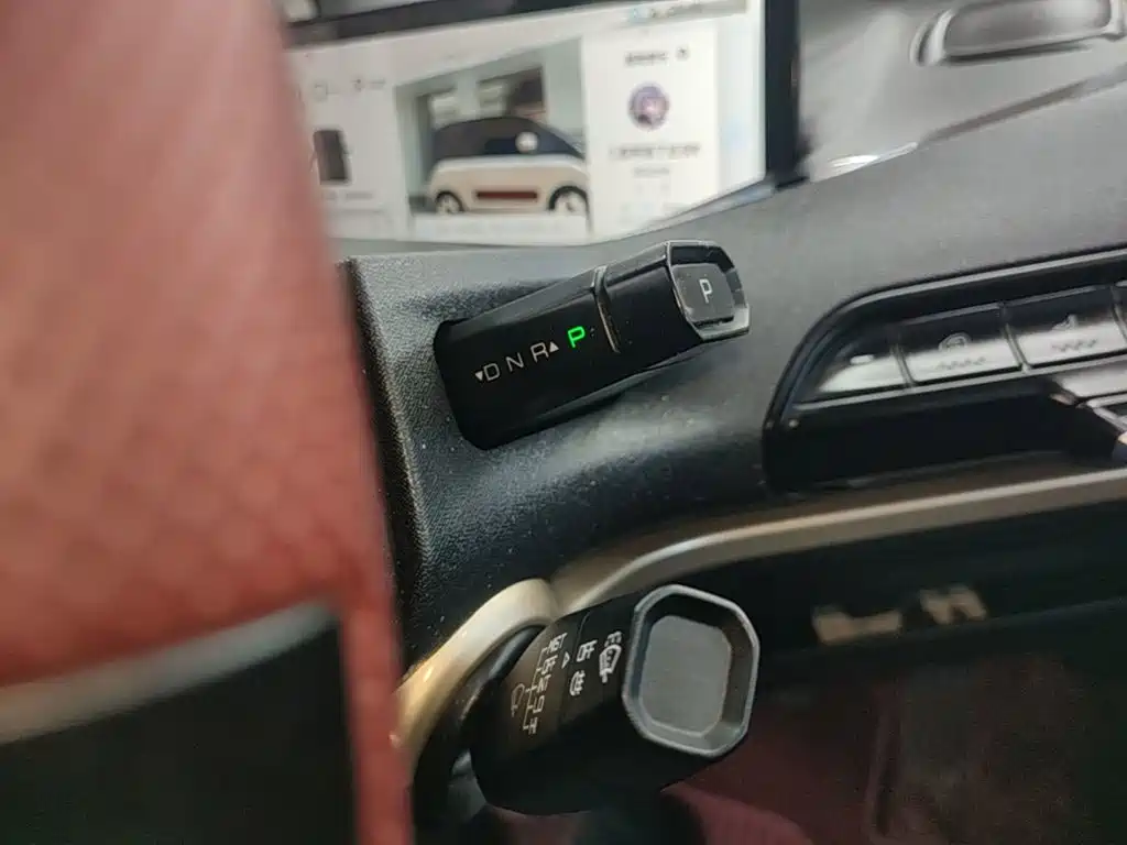 Baojun KiWi EV — миниатюра 14