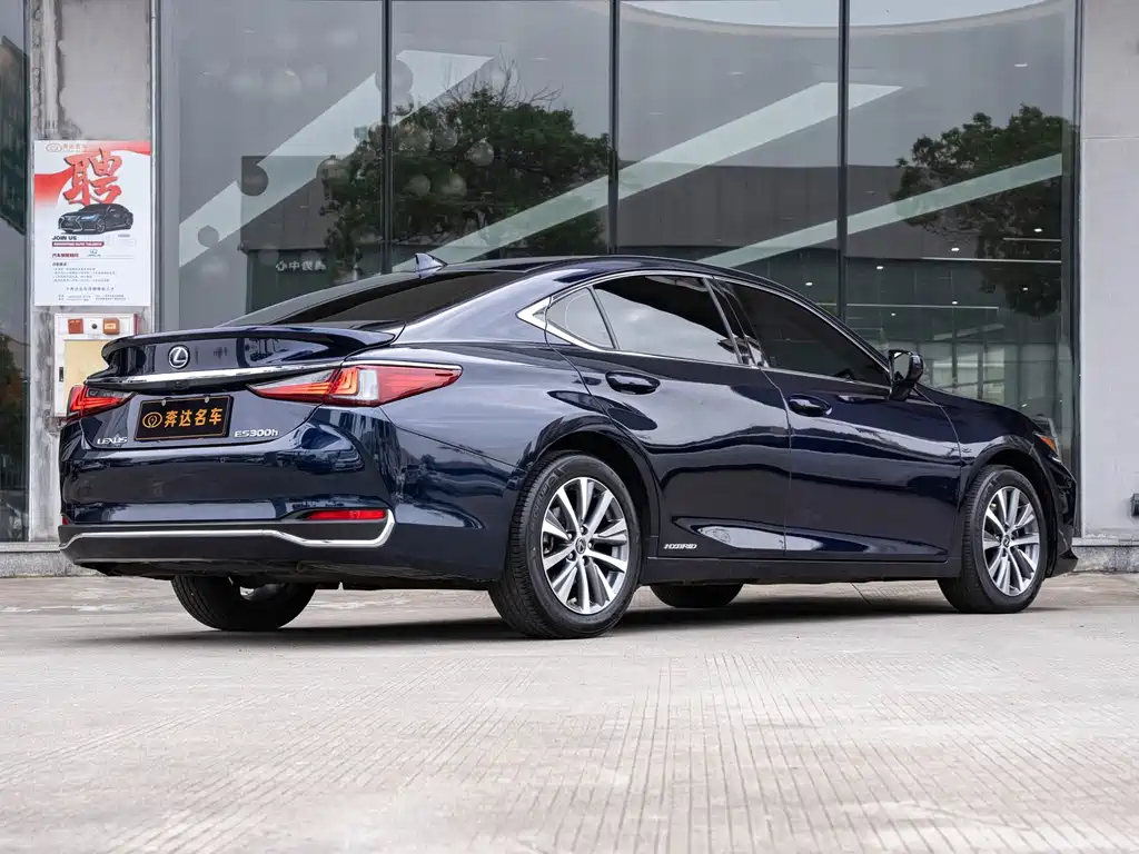Lexus ES — миниатюра 3