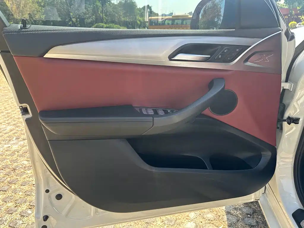 BMW X4 — миниатюра 13
