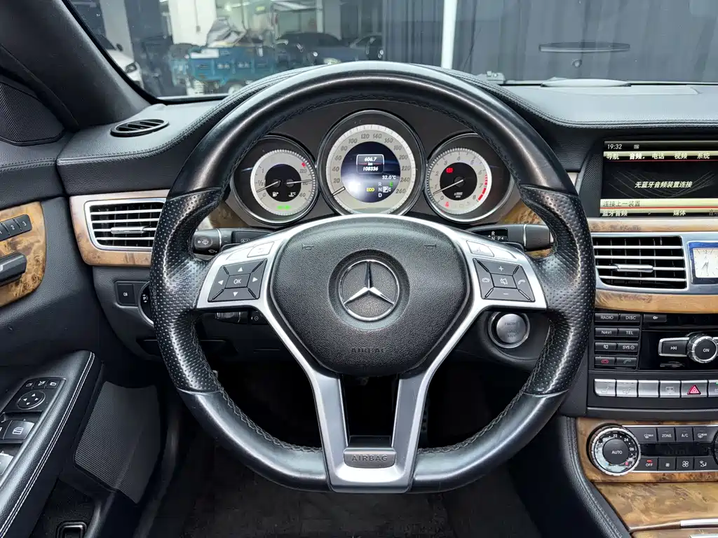 Mercedes-Benz CLS — миниатюра 14
