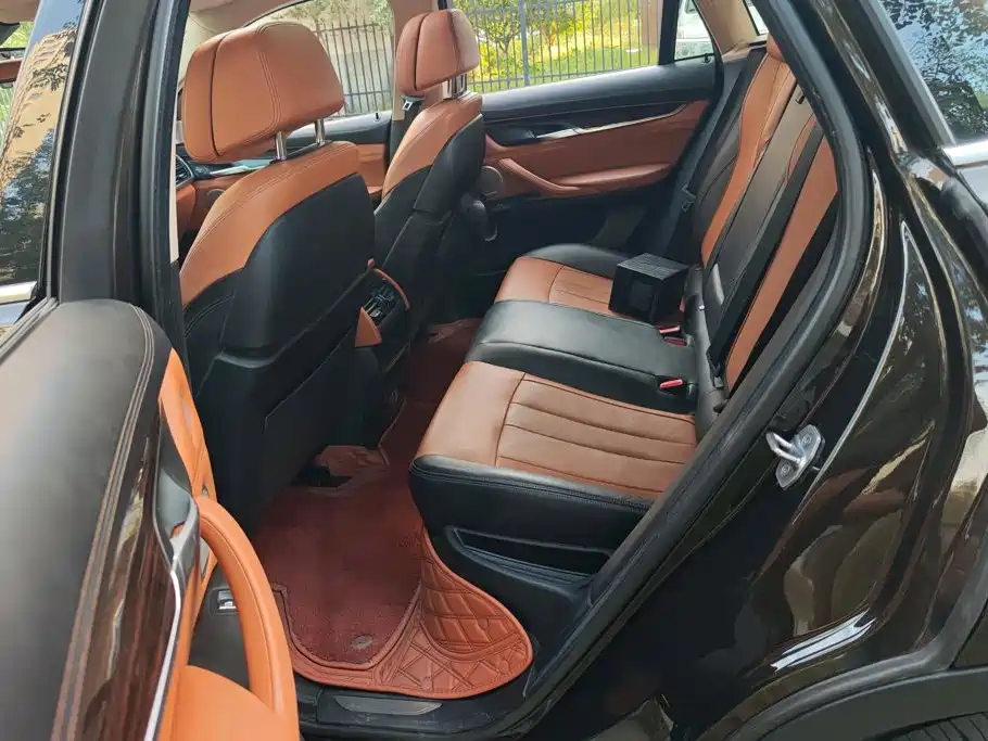 BMW X6 — миниатюра 11