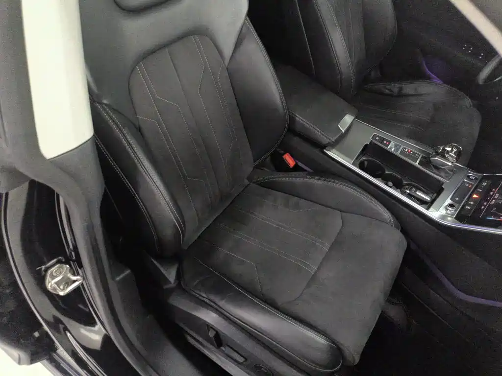 Audi A7L — миниатюра 20
