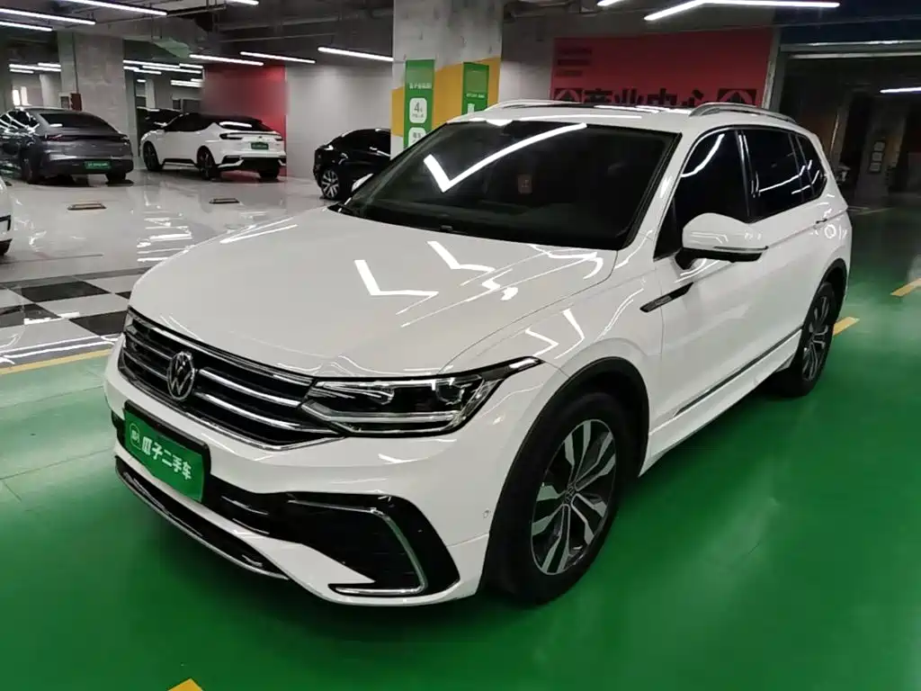 Volkswagen Tiguan L — миниатюра 2