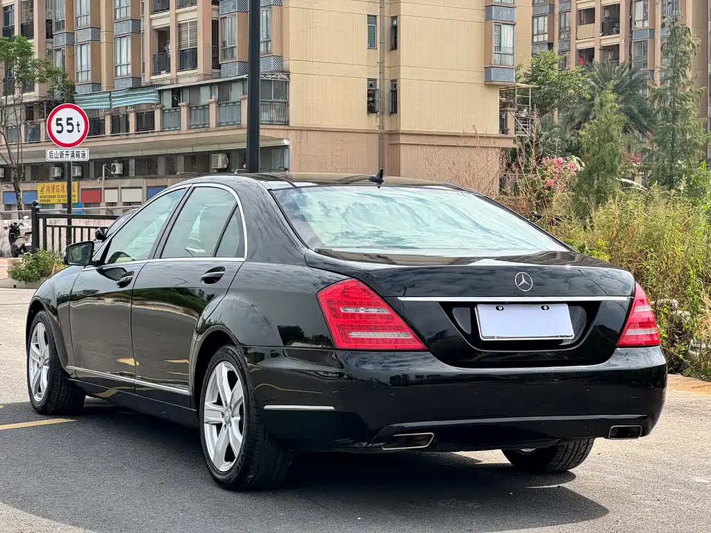 Mercedes-Benz S-Class — миниатюра 12