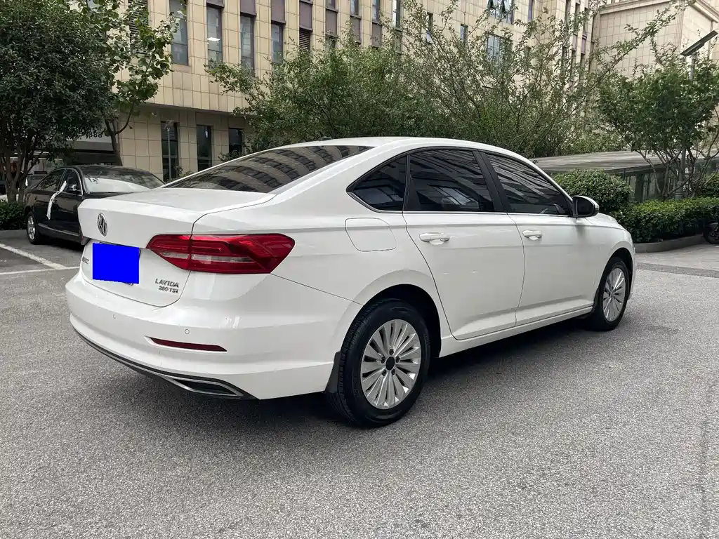 Volkswagen Lavida — миниатюра 6