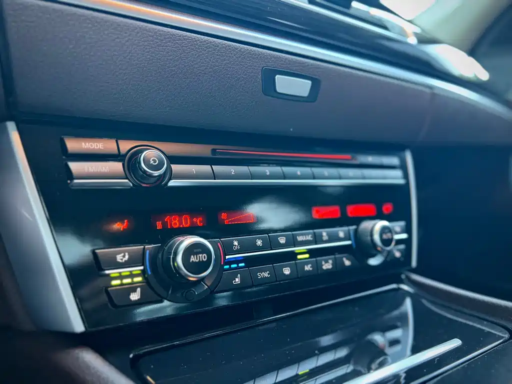 BMW 5 Series GT — миниатюра 19