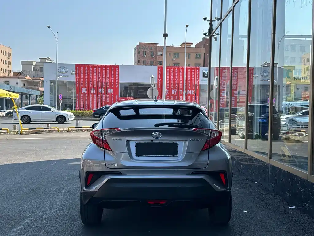 Toyota IZOA — миниатюра 10