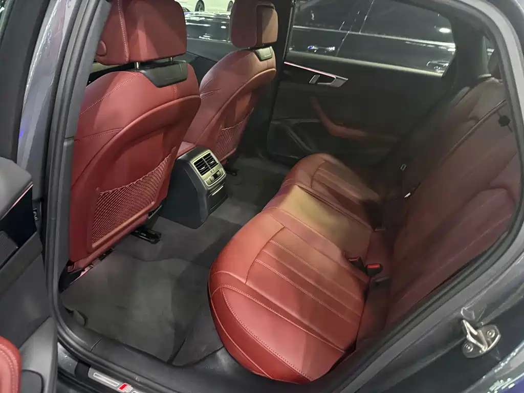 Audi A4L — миниатюра 10