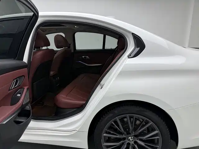 BMW 3 Series — миниатюра 14