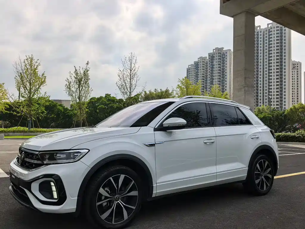 Volkswagen T-Roc 2024