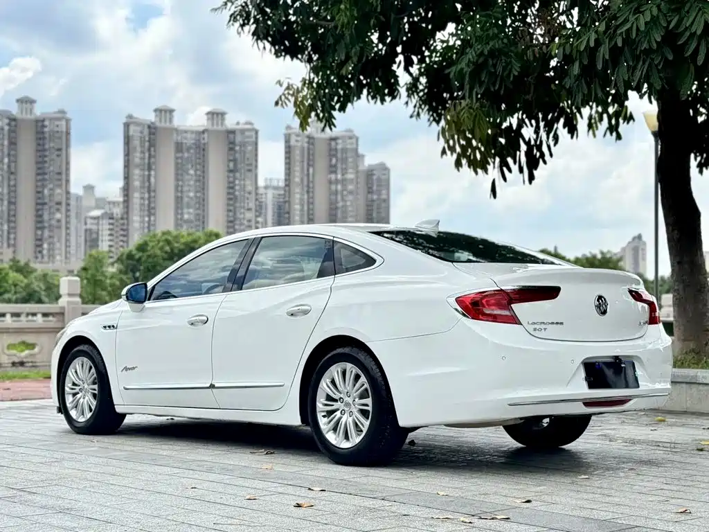 Buick LaCrosse — миниатюра 6