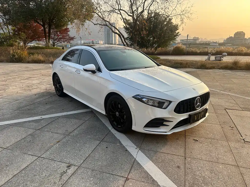 MERCEDES-BENZ A CLASS