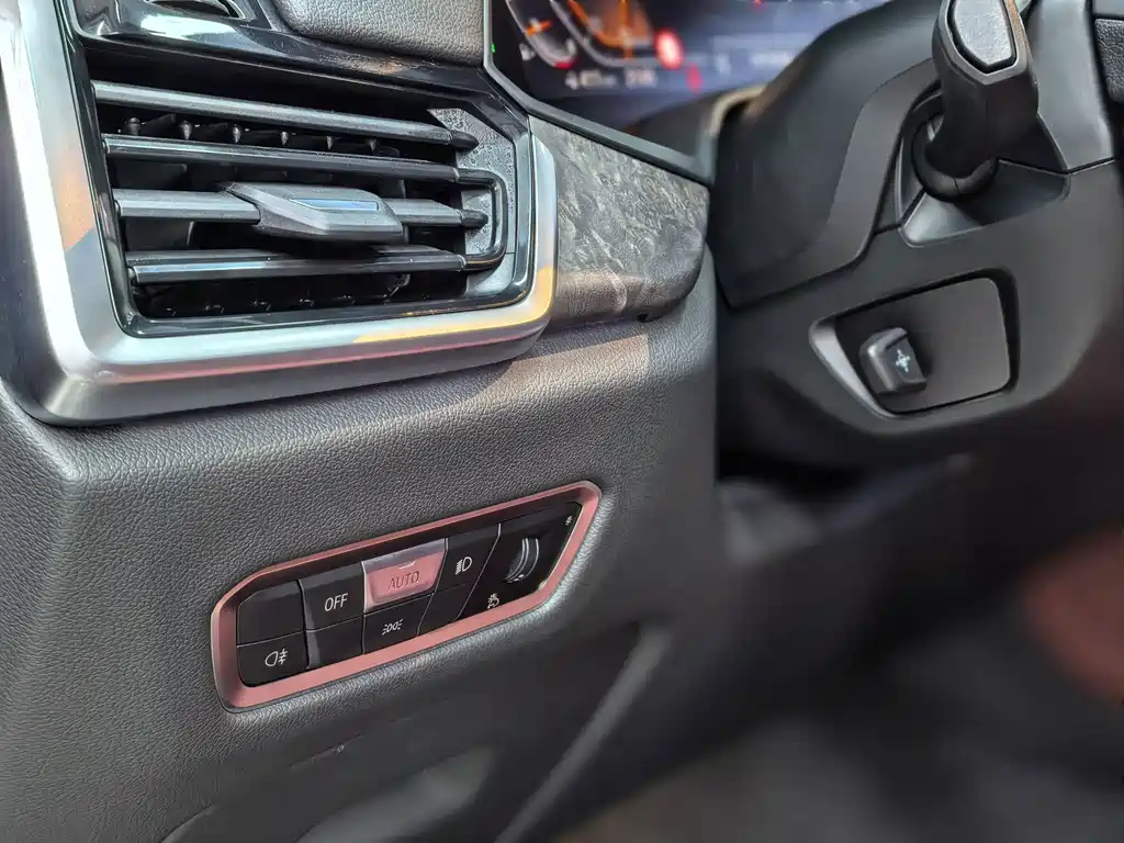 BMW X5 — миниатюра 16