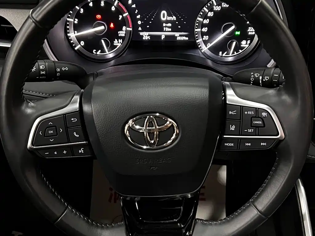 Toyota Highlander — миниатюра 21