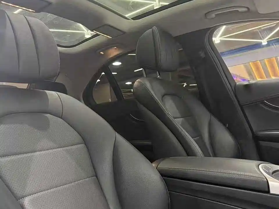 Mercedes-Benz C-Class — миниатюра 10