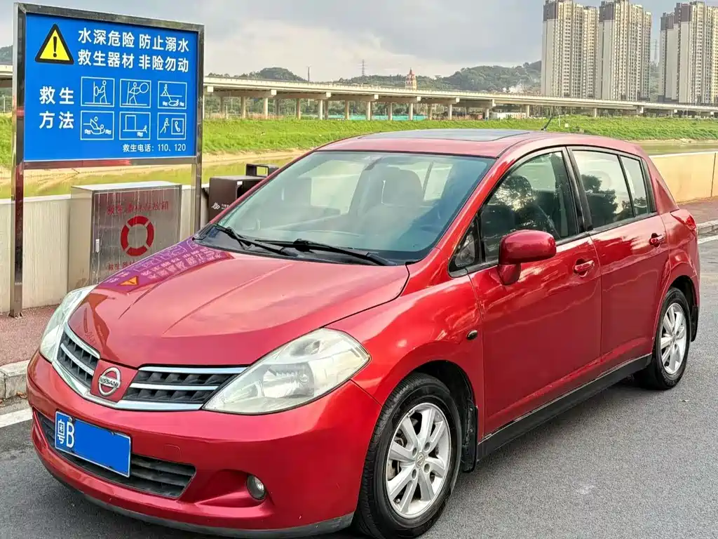 Nissan Tiida 2009
