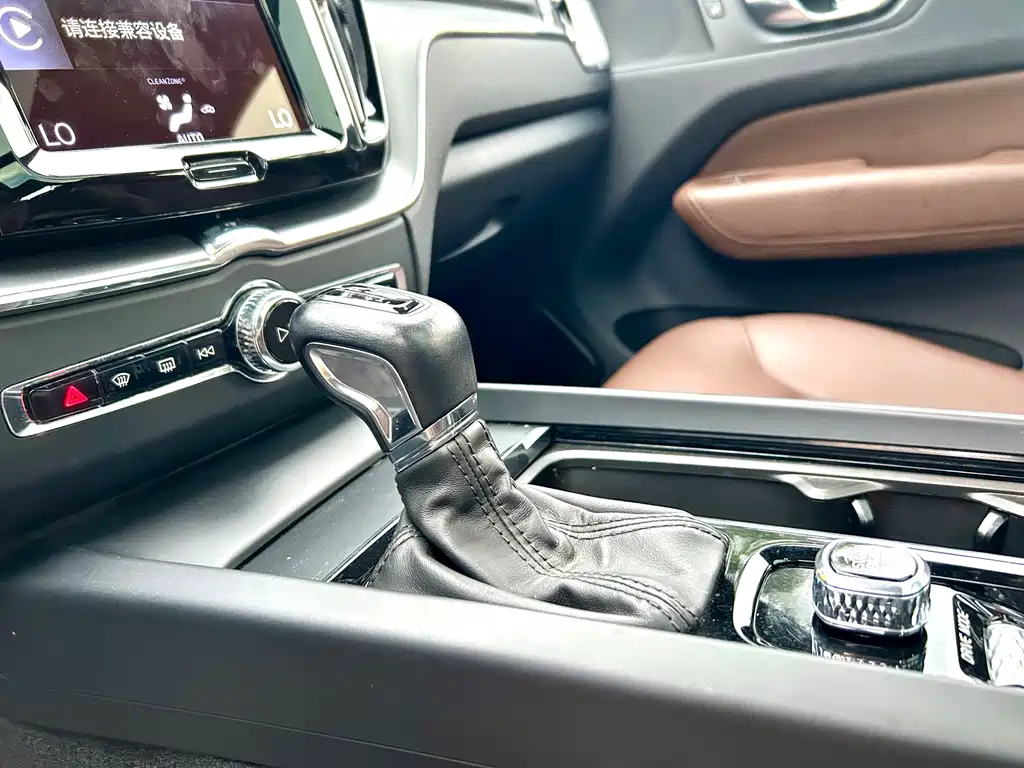 Volvo XC60 — миниатюра 16