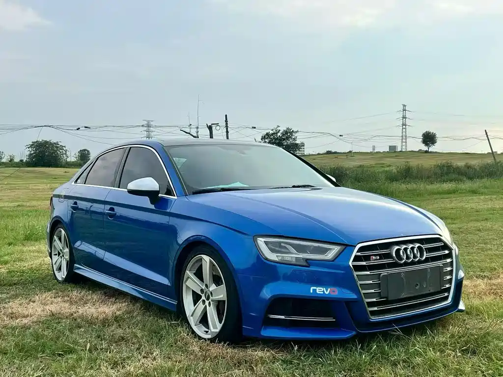 AUDI S3