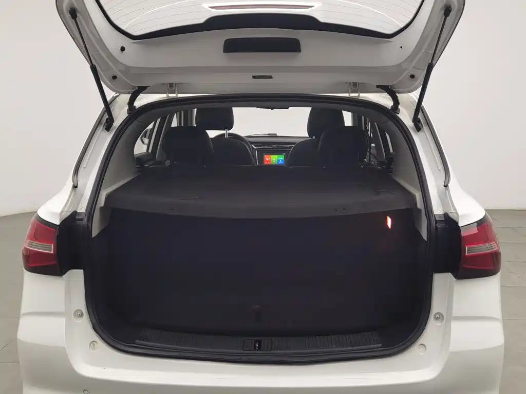 Roewe RX3 — миниатюра 16